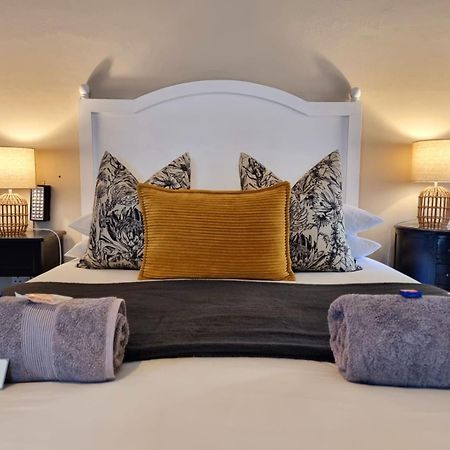 The Merino Guest House Beaufort West Exteriör bild
