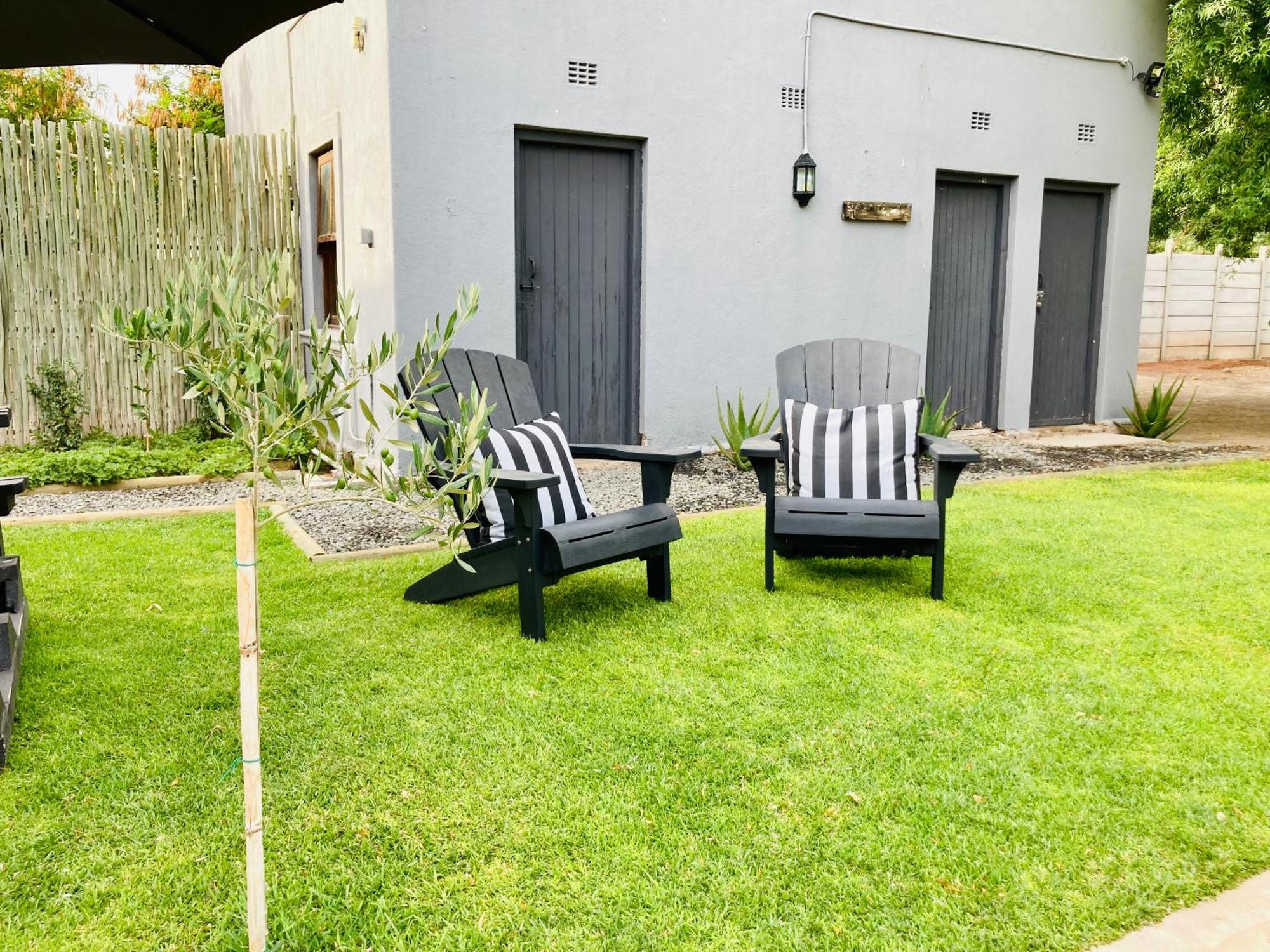 The Merino Guest House Beaufort West Exteriör bild