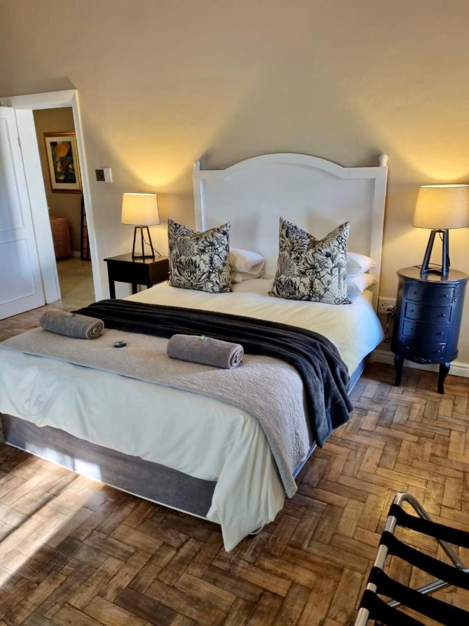 The Merino Guest House Beaufort West Exteriör bild